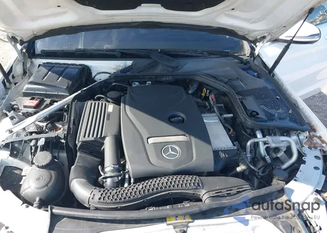 2016 Mercedes-Benz C 300 из США, поврежденный, VIN 55SWF4JB3GU124256